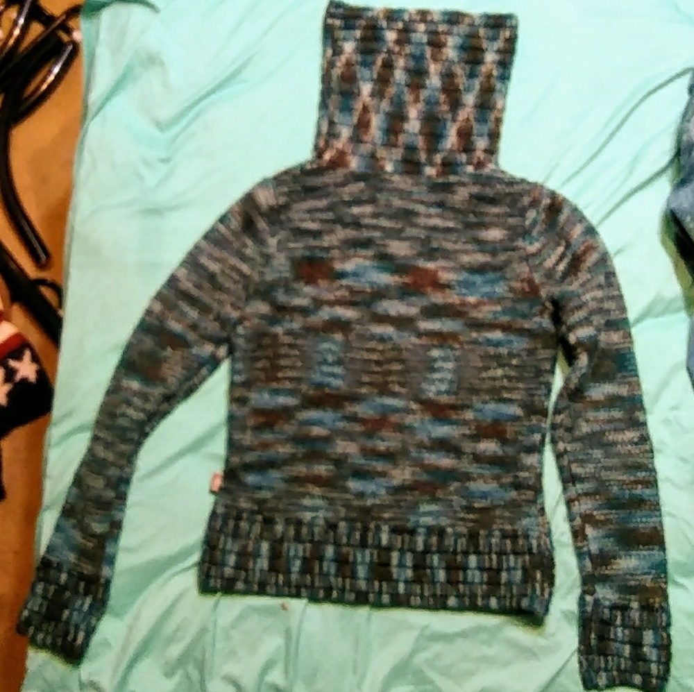 Sweater - Picture 2 of 2